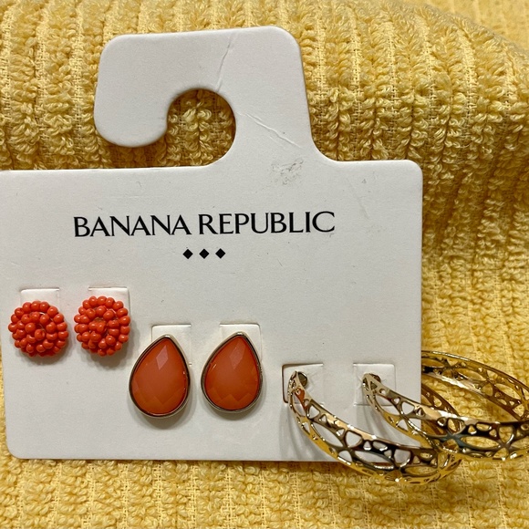 Banana Republic Jewelry - 👂 Banana Republic Earrings Set of 3 NEW Coral